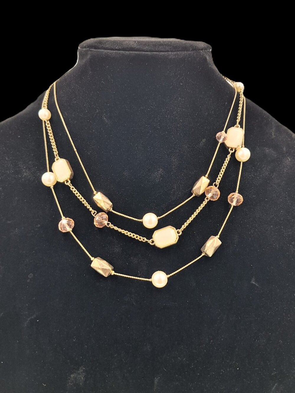 Faux Pearl and gold tone necklace